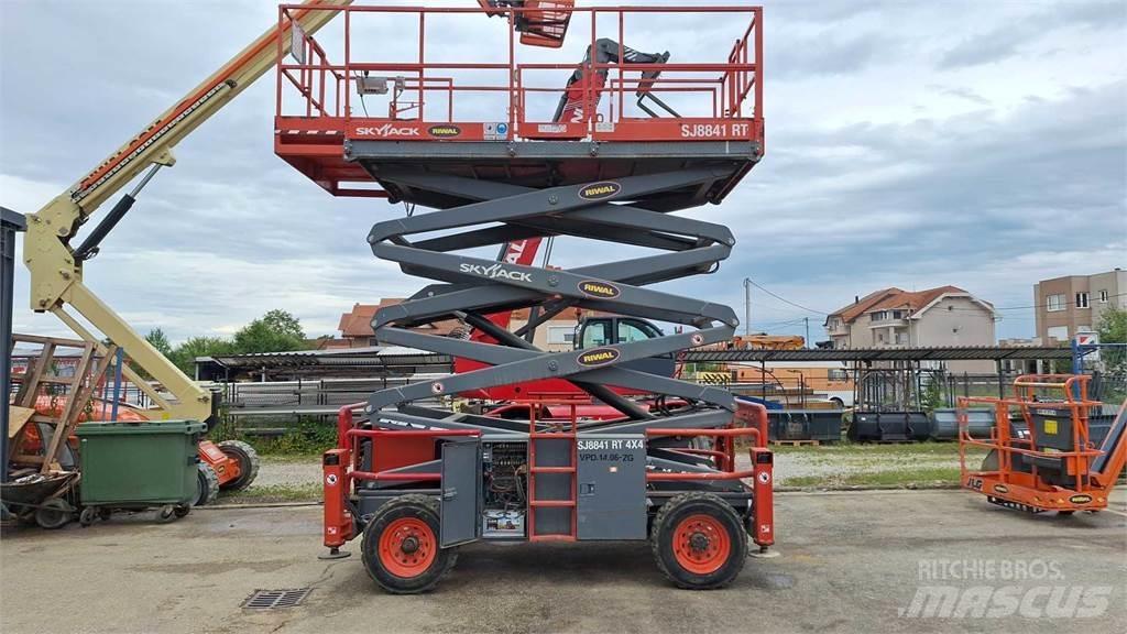 SkyJack 8841RT Saksilavat