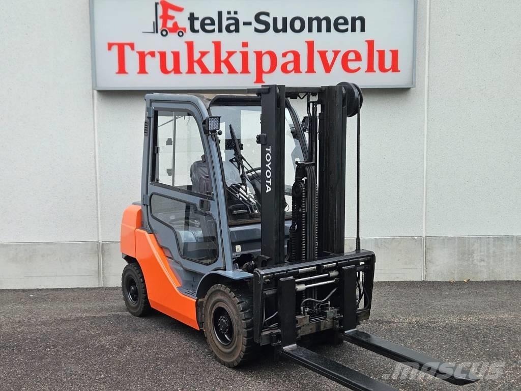 Toyota 02-8 FDF 25 Dieseltrukit