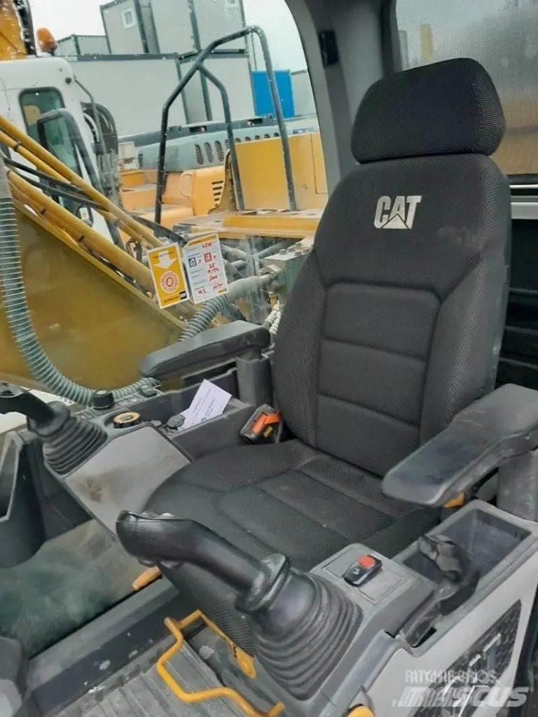 CAT 320 Telakaivukoneet