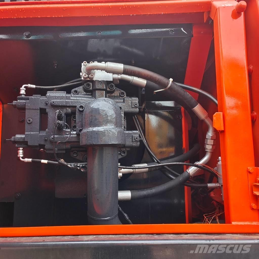 Doosan DX 340 LC Telakaivukoneet