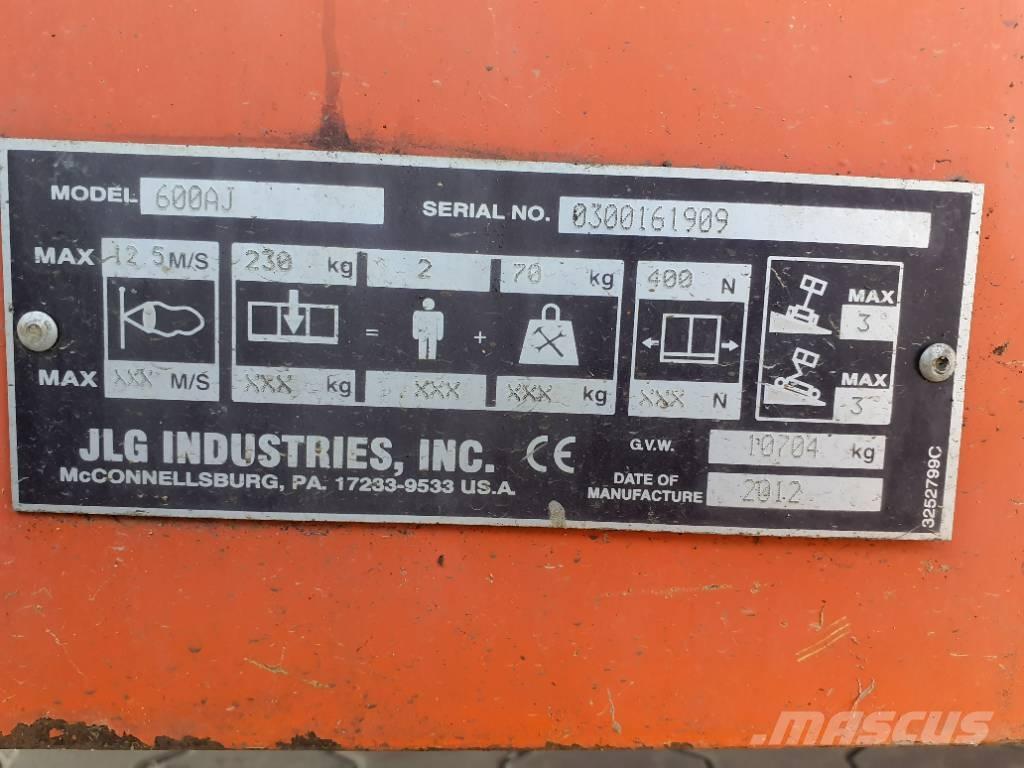 JLG 600AJ Kuukulkijat