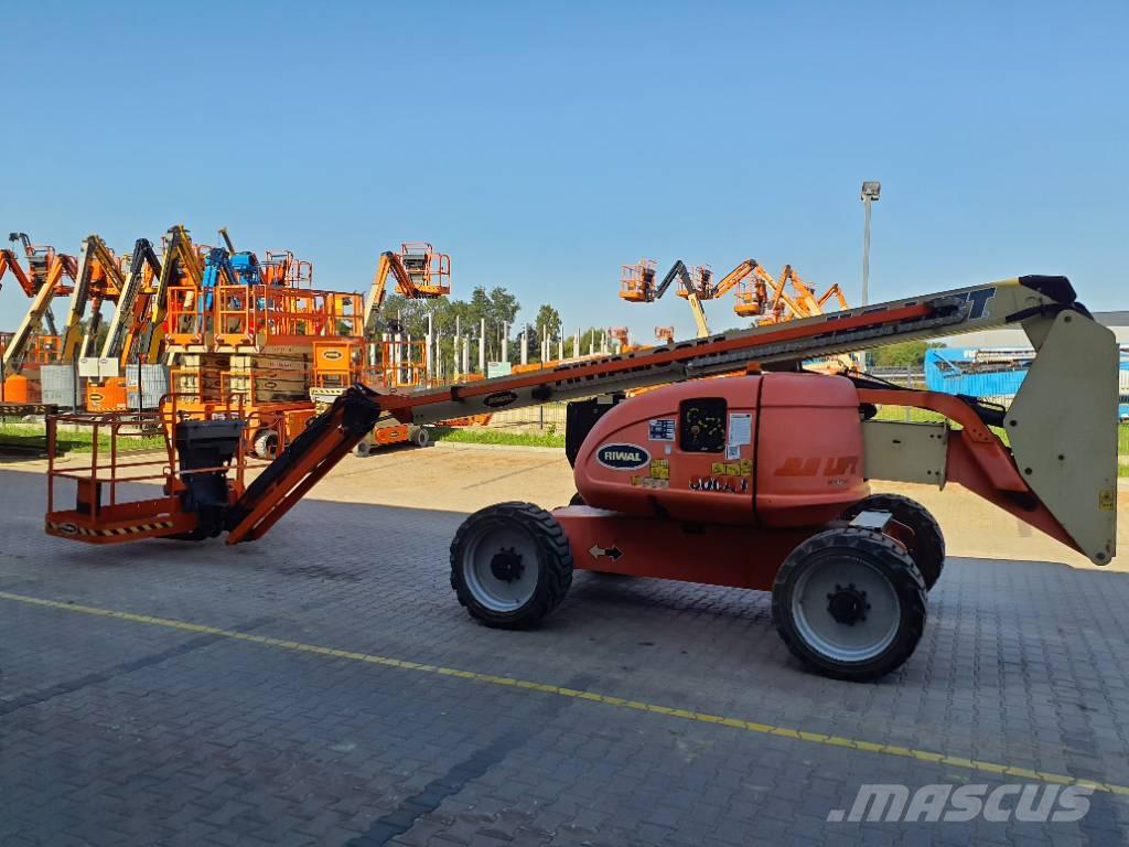 JLG 600AJ Kuukulkijat