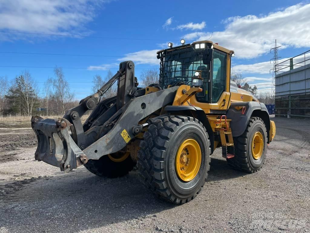 Volvo L 120 H Pyöräkuormaajat