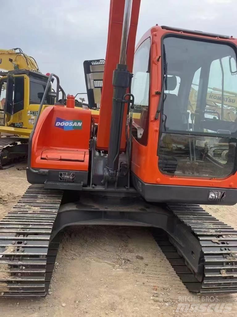 Doosan DX 80 Midikaivukoneet 7t - 12t