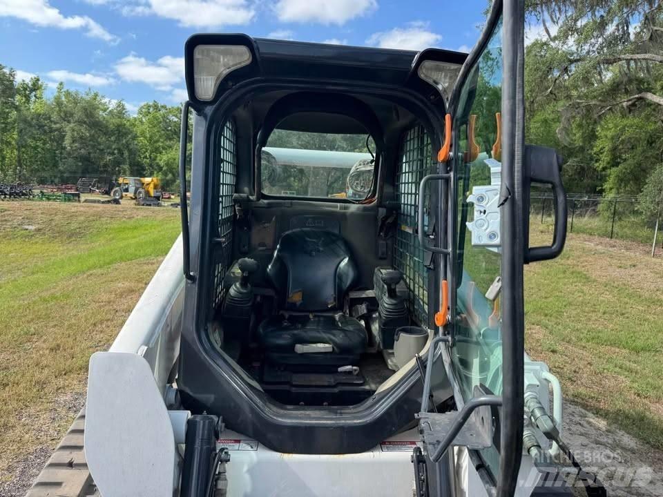 Bobcat T 750 Liukuohjatut kuormaajat