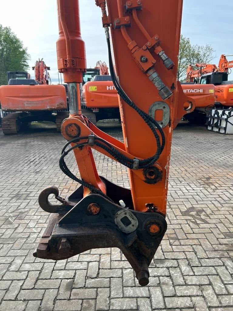 Hitachi ZX 140 W-3 Pyöräkaivukoneet