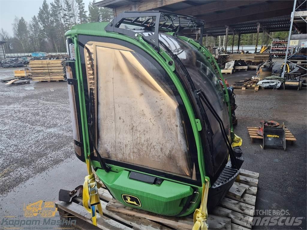 John Deere 1270G Ohjaamo ja sisusta