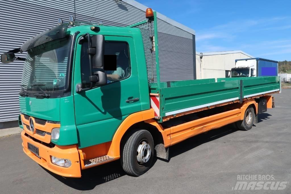 Mercedes-Benz 822 L Lava-autot