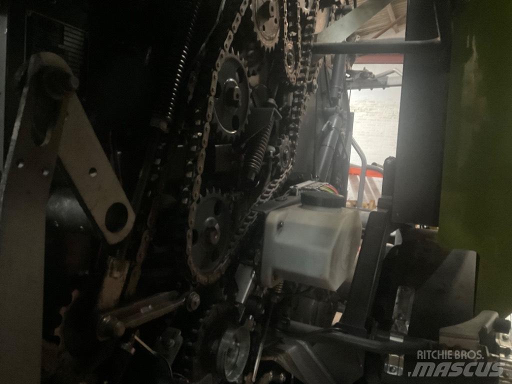 CLAAS Uniwrap 455 Pyöröpaalaimet
