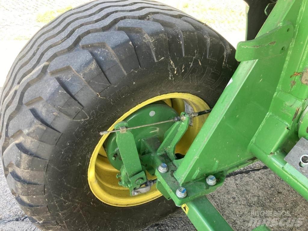 John Deere V461M Pyöröpaalaimet
