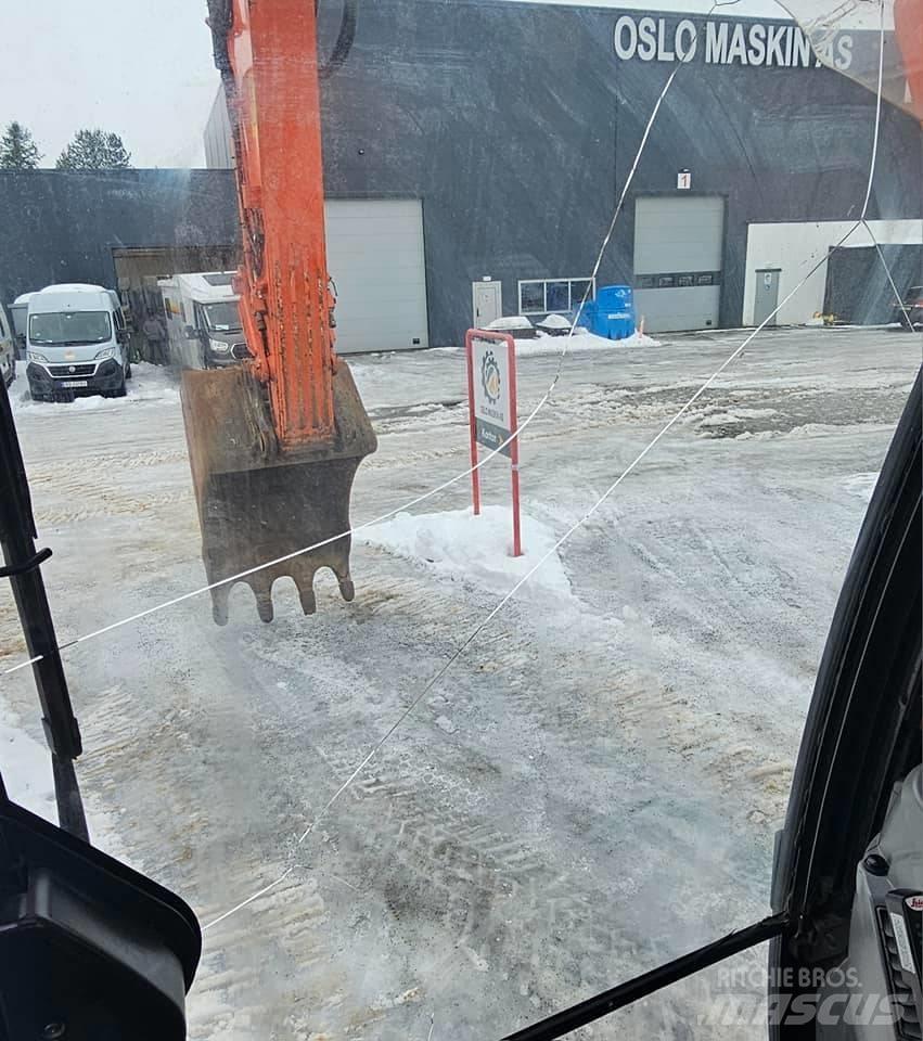Hitachi ZX 300 LC-6 Telakaivukoneet