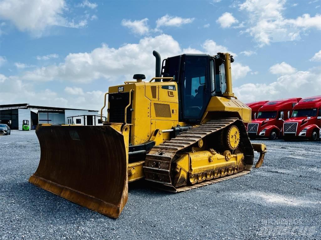 CAT D 6 N XL Telaketjupuskutraktorit