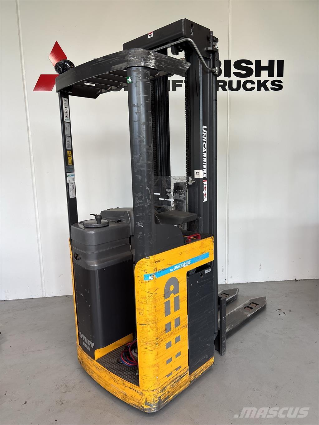 Atlet ASN200 Ajettavat pinoamisvaunut