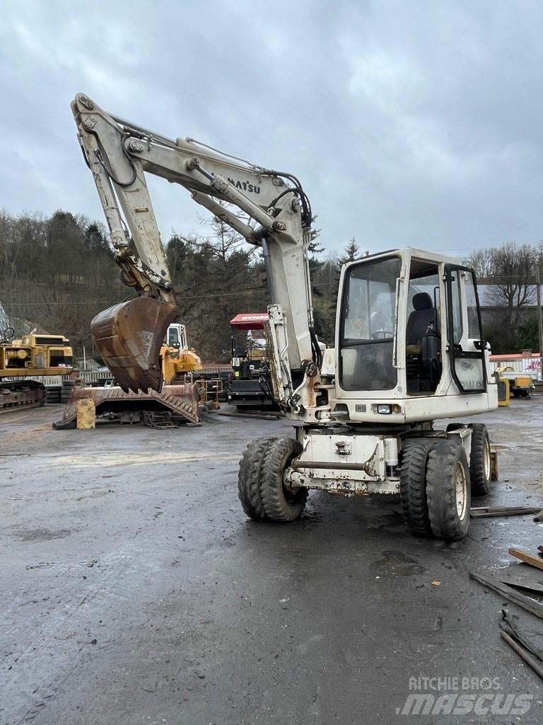 Komatsu PW 95 Pyöräkaivukoneet