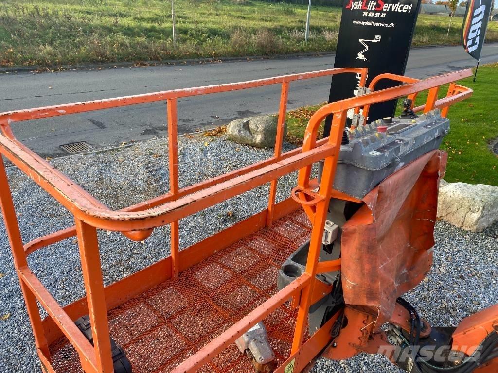 JLG 660 SJ Teleskooppipuominostimet