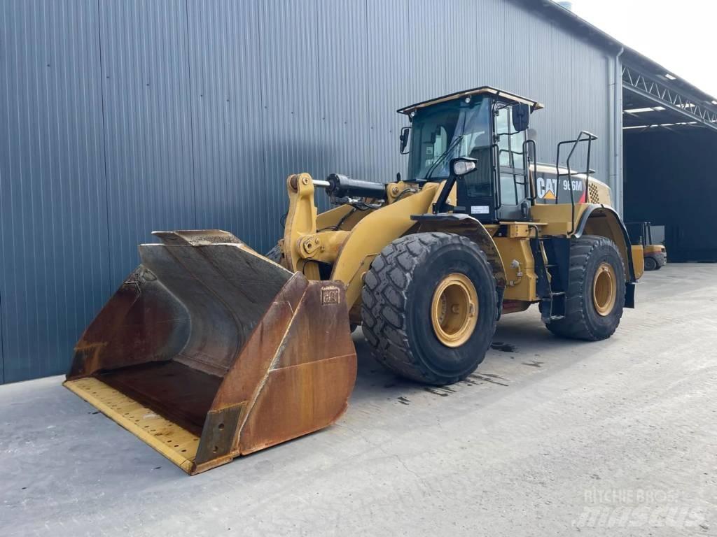 CAT 966M Pyöräkuormaajat