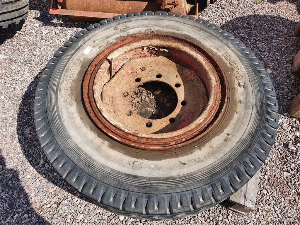 Dunlop 10.00-20 Renkaat ja vanteet