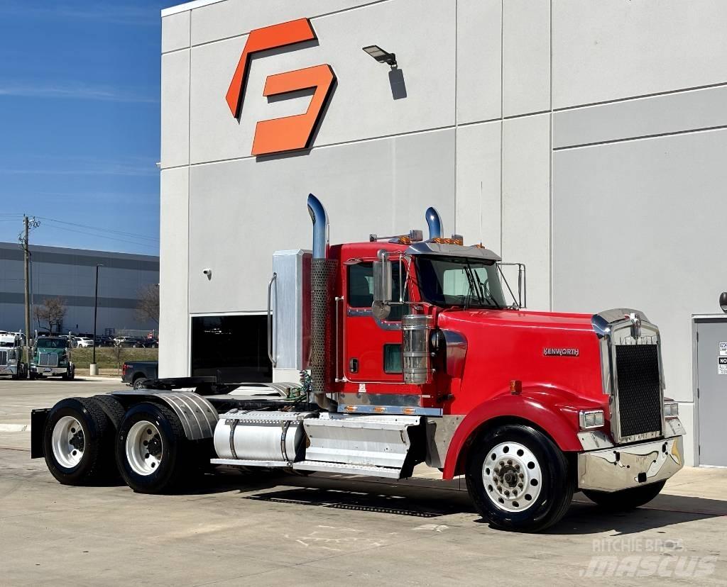 Kenworth W 900 Vetopöytäautot