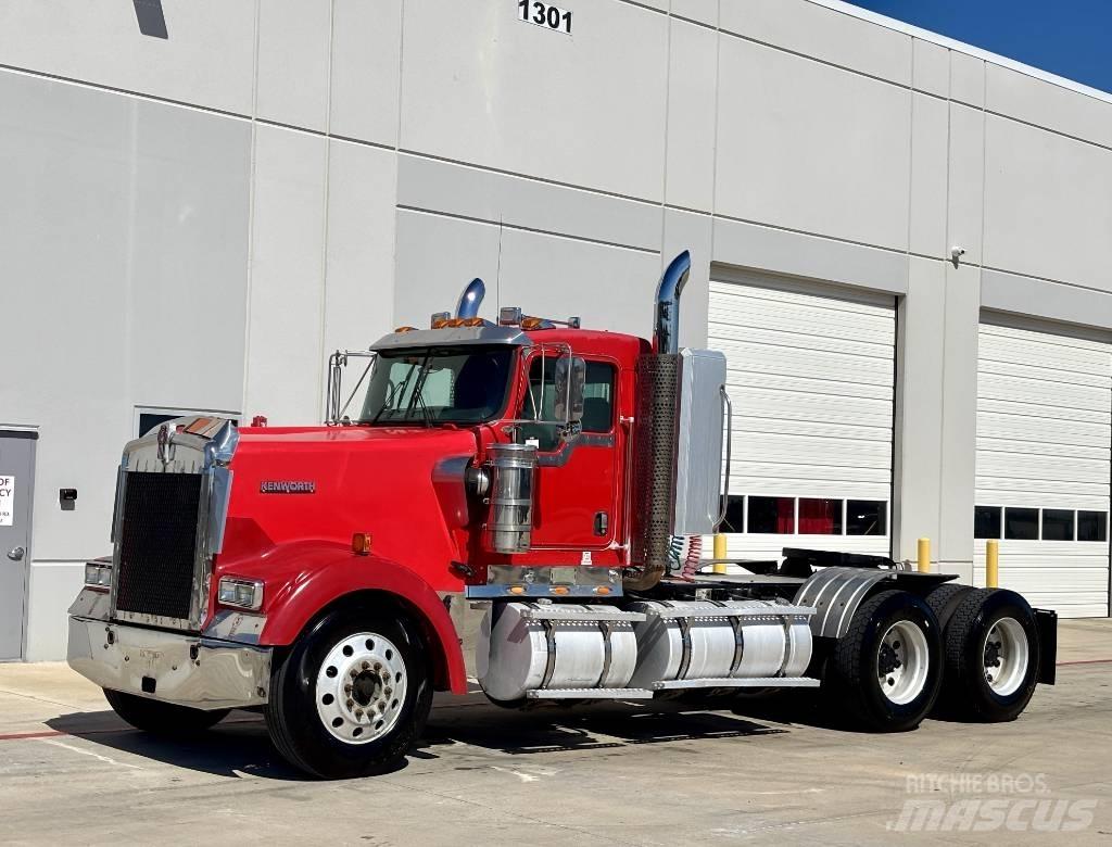 Kenworth W 900 Vetopöytäautot