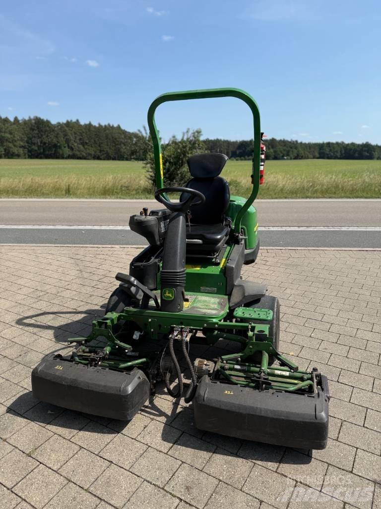 John Deere 2500 E Greenikoneet