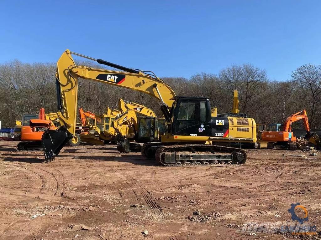 CAT 325 D Telakaivukoneet