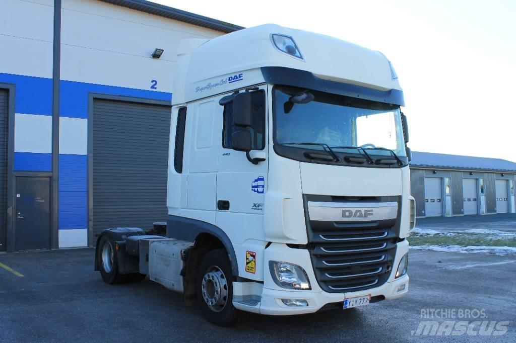 DAF XF 440 Vetopöytäautot