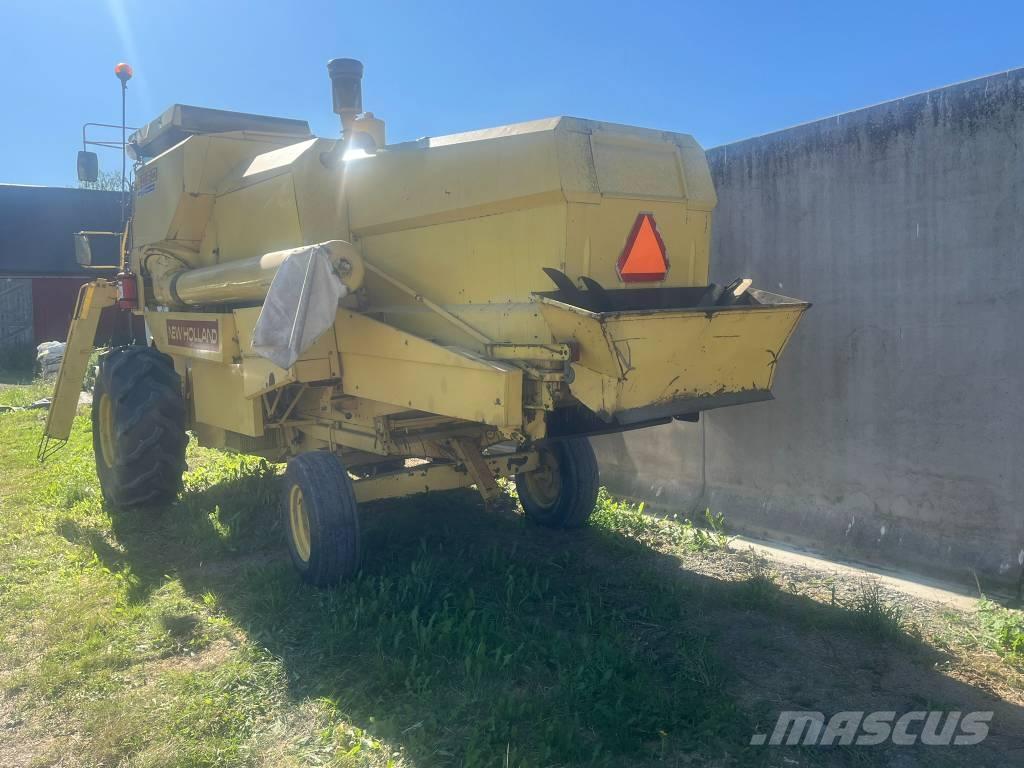 New Holland 8050 Leikkuupuimurit