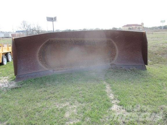 CAT 988 Blade Puskulevyt