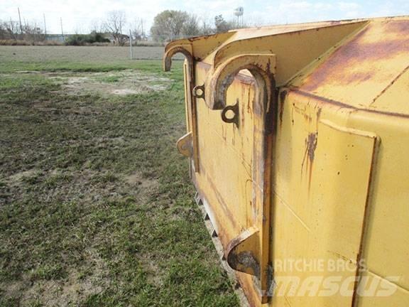 CAT 988 Blade Puskulevyt