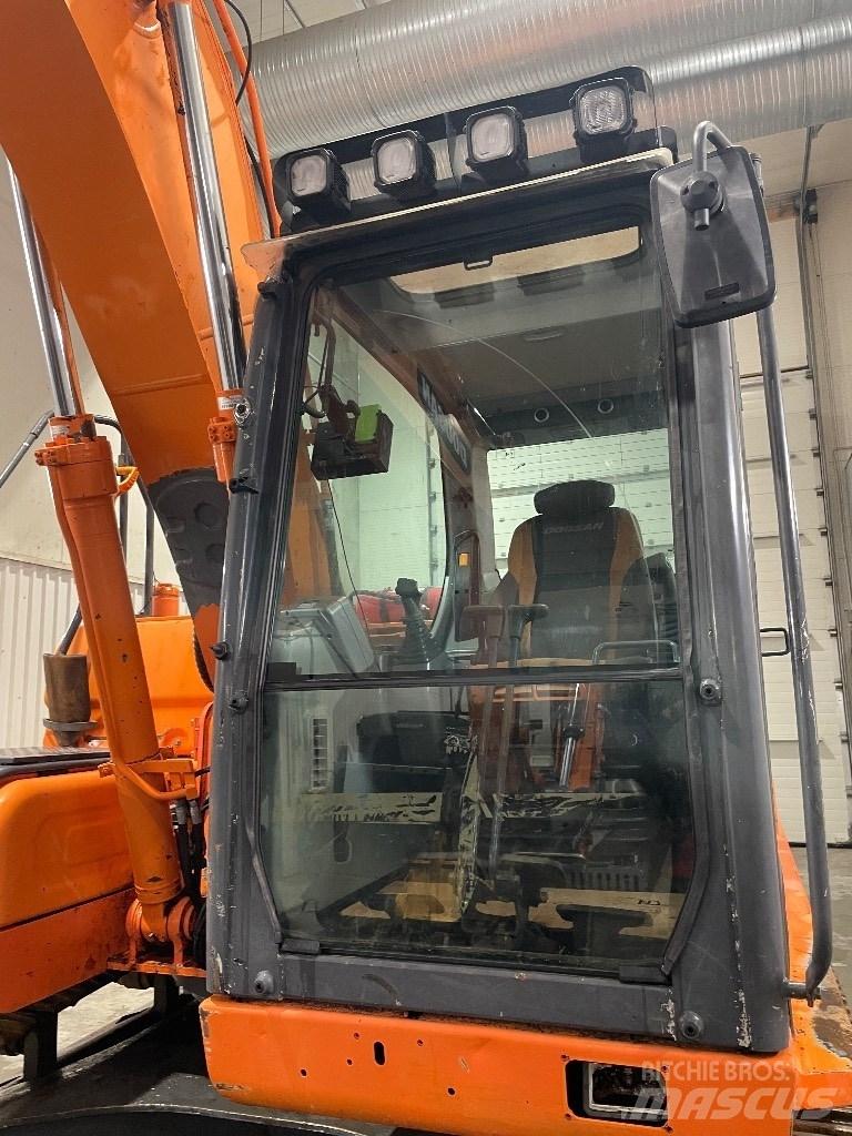 Doosan DX 160 Telakaivukoneet