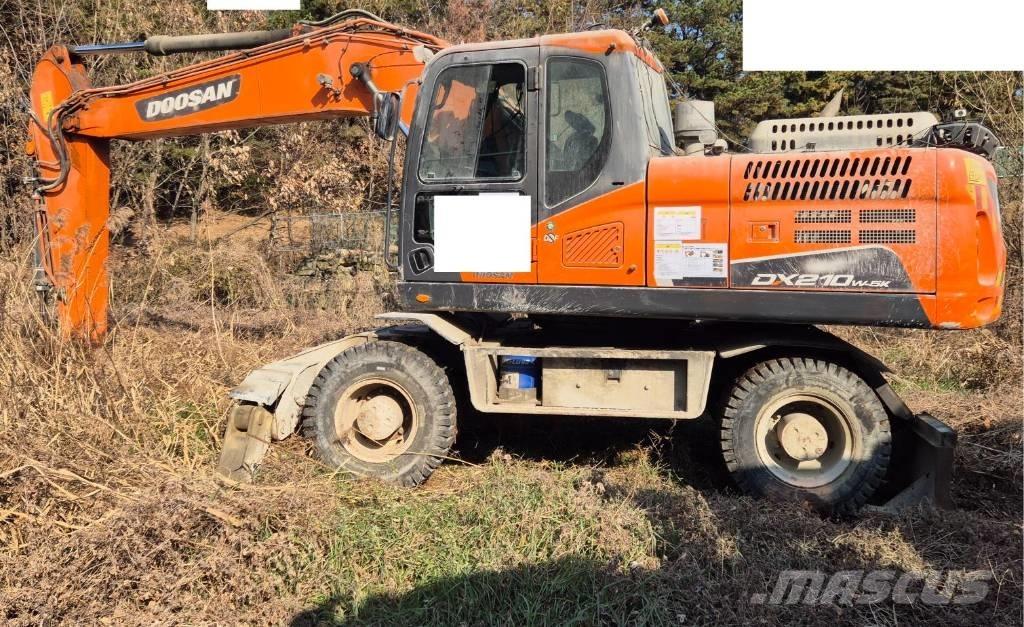 Doosan DX 210 W Pyöräkaivukoneet