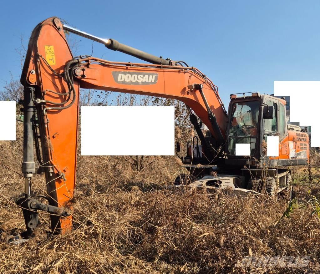 Doosan DX 210 W Pyöräkaivukoneet