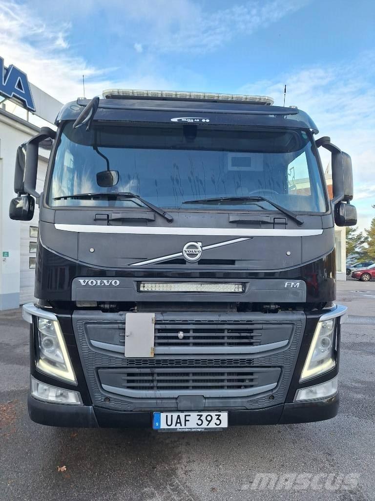 Volvo FM  6x2 Nosturiautot