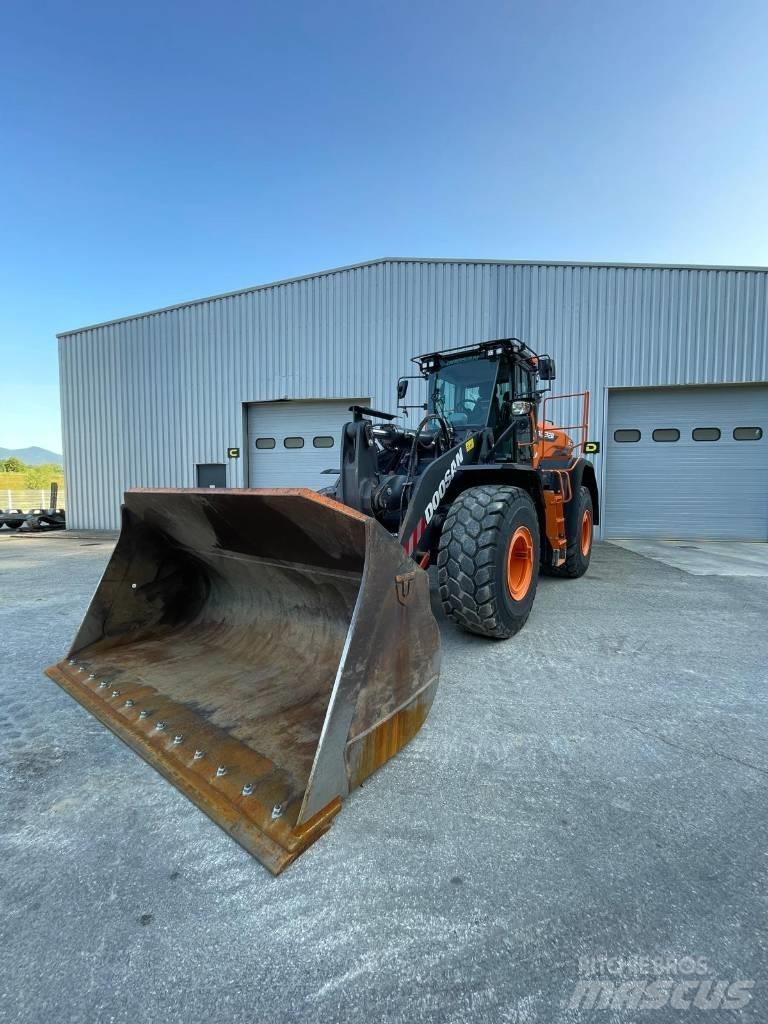 Doosan DL 320-7 Pyöräkuormaajat
