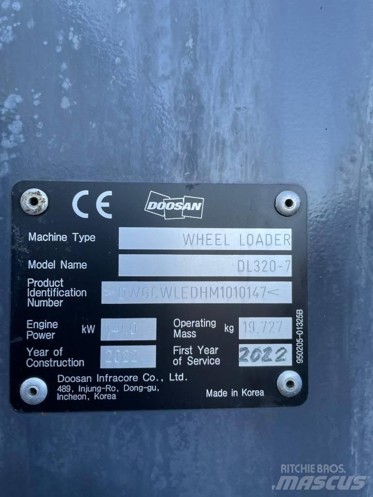 Doosan DL 320-7 Pyöräkuormaajat