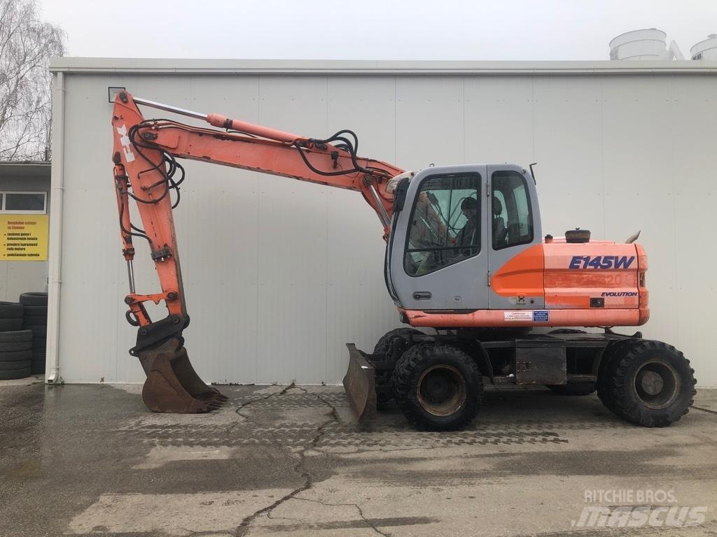 Fiat-Kobelco E 145 W Pyöräkaivukoneet