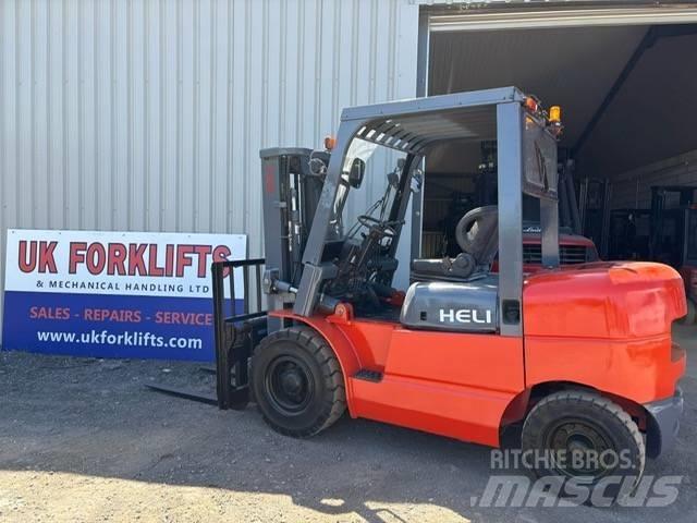 Heli HFD40 Dieseltrukit