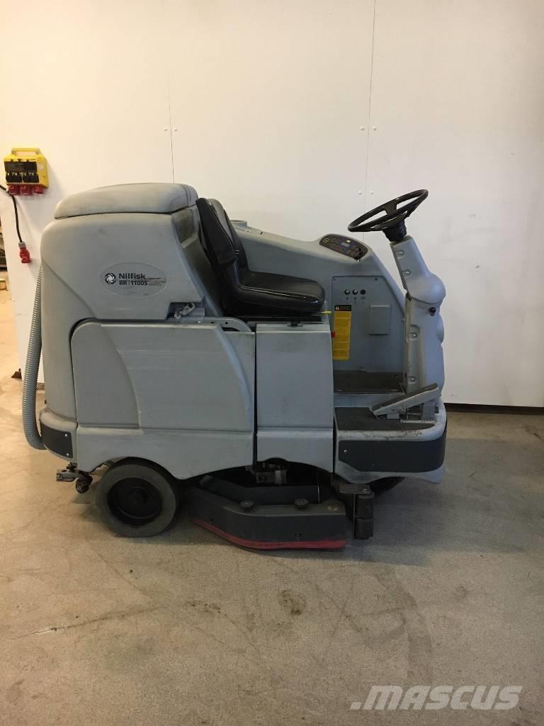 Nilfisk BR 1100 Pesu- ja lakaisukoneet