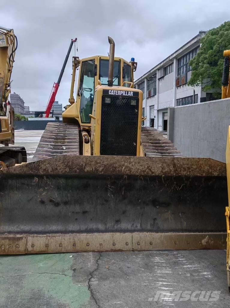 CAT D5N Telaketjupuskutraktorit