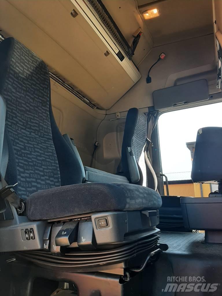 Scania R 560 Puuautot