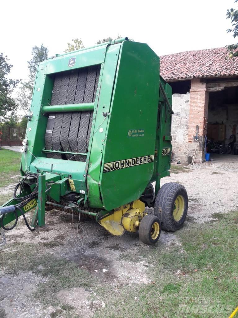 John Deere 590 Pyöröpaalaimet