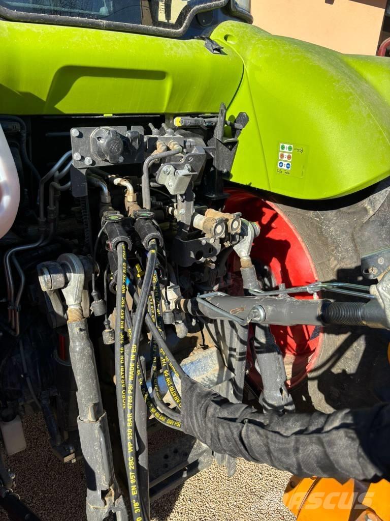 CLAAS Arion 450 Traktorit
