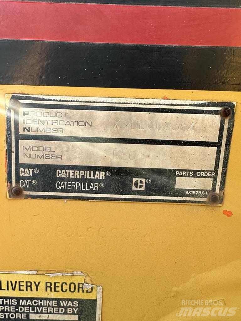 CAT D5C Telaketjupuskutraktorit