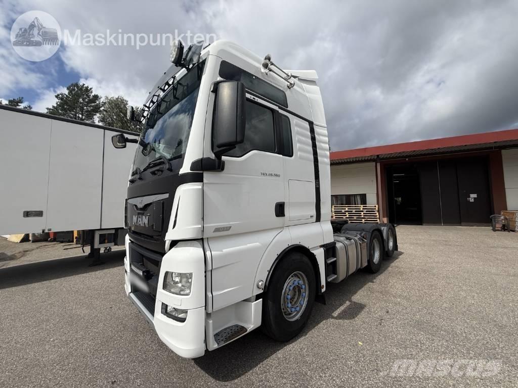 MAN TGX 25.560 Vetopöytäautot
