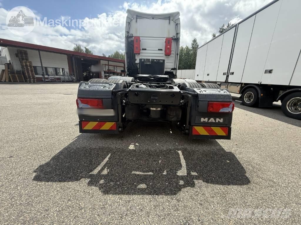 MAN TGX 25.560 Vetopöytäautot