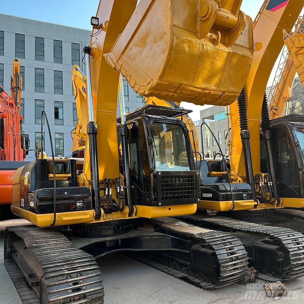 CAT 323 D Telakaivukoneet