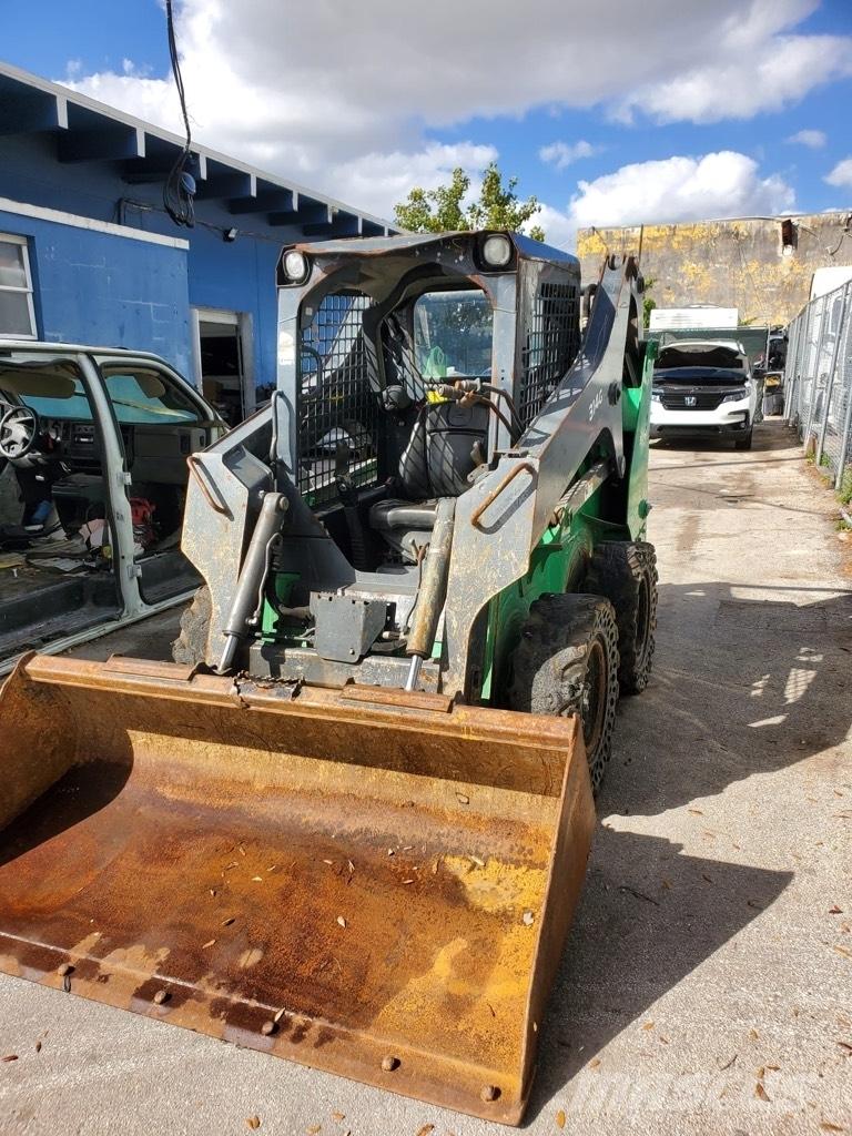John Deere 314G Liukuohjatut kuormaajat