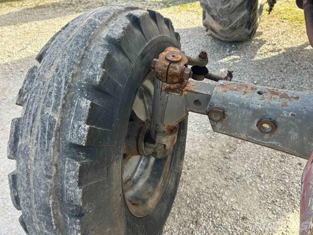 Massey Ferguson 165 Traktorit