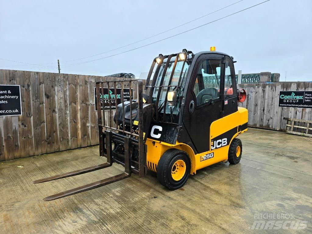 JCB TLT 25 G Nestekaasutrukit