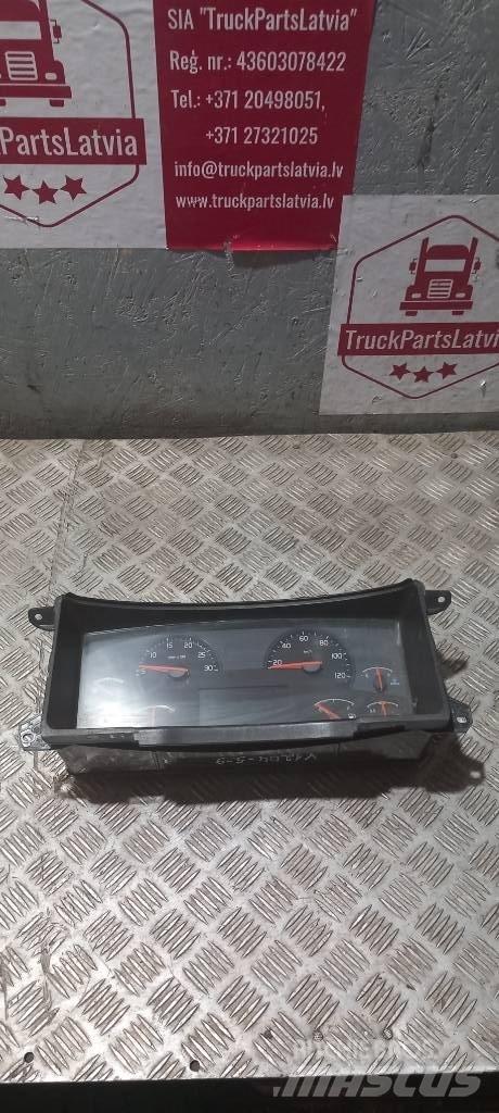 Volvo FH 12    21542184 Ohjaamot ja sisustat